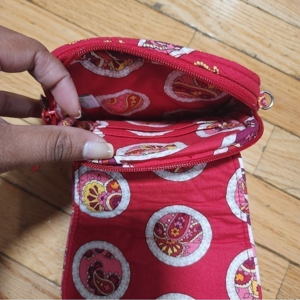 Vera Bradley Quilted Wristlet Wallet Red Paisley Floral Print Small Zip Pouch - Picture 6 of 8